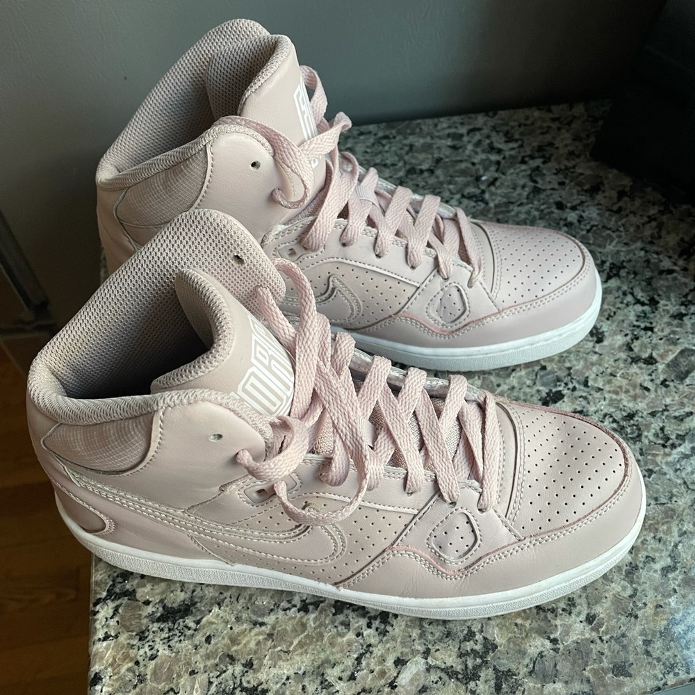 Nike Son of Force - Rose Pink Size US 8